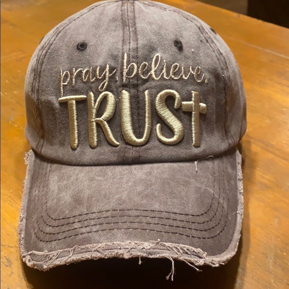 NWT HAT